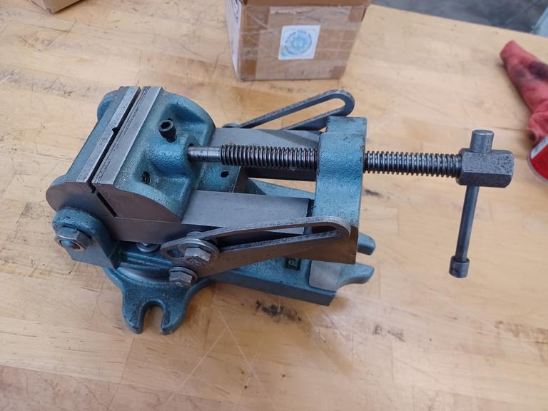 Palmgren 4" Tilt/Swivel Vise