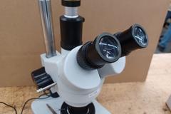 Stereo Zoom Microscope with Camera