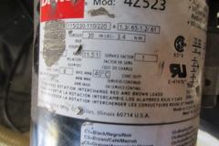 Maguire Material Hopper with MPI Weigh Scale Blender, Conair Franklin Vacuum Loader Units and Portable Steel Stand