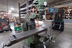 Bridgeport 2J Variable Speed Vertical Milling Machine with 3-Axis DRO