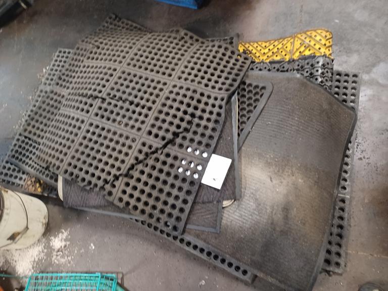 Assorted Anti Fatigue Mats 