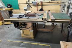 Powermatic 66 10" Table Saw with T-Square Rip Fence, Digital Rip Fence Read Out, Miter Gage, Blade Guard