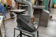 Delta  14" 28-245 Vertical Band Saw with 1/2HP Motor and Stand, 115 Volt