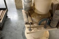 Max Oscillating Spindle Sander with Tilting Table