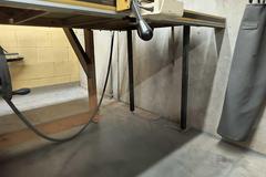 Powermatic 66 10" Table Saw with T-Square Rip Fence, Digital Rip Fence Read Out, Miter Gage, Blade Guard