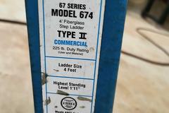Keller 4' Fiberglass Ladder