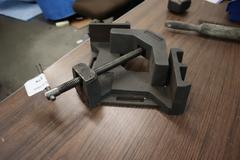 Right Angle Vise