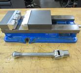 Kurt D688 6" Machine Vise with Handle and Aluminum Soft Jaws