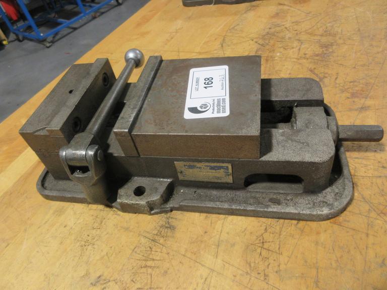 Kurt D-60 6" Machine Vise W/ Jaws & Handle