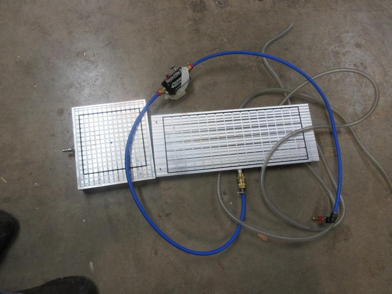 SmartVac3 Vacuum Valve and Aluminum Vacuum Plates, 8"x9" and 16"x6"