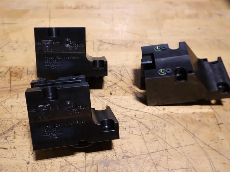 Mario Pinto - Static Lath Tool Holders (06040300 (1), 06040100 (2))