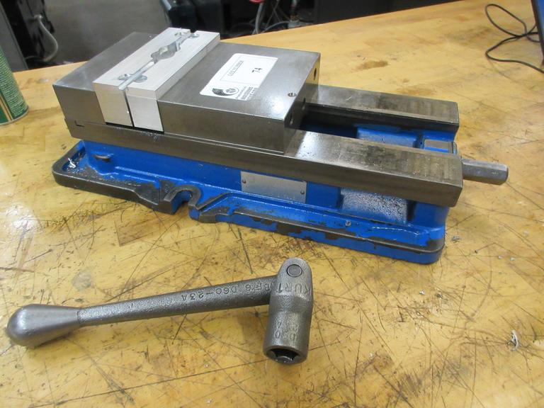 Kurt D675 6" Machine Vise with Handle and Aluminum Jaws