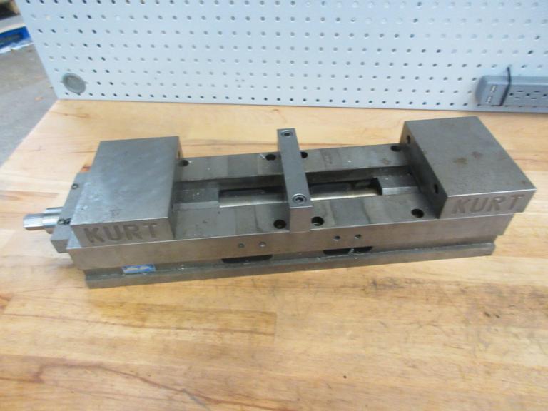 Kurt DL-600 6" Double Lock Machine Vise, Flat or Side Mount
