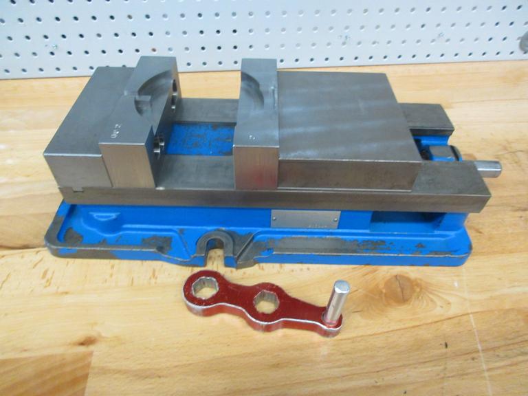 Kurt D675 6" Machine Vise with Steel Soft Jaws and SPI Speed Handle