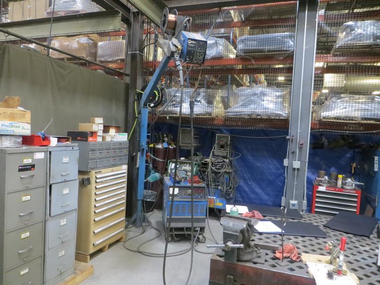 Miller Deltaweld 302 Welder w Miller 24 Speed Constant Wire Feed - ON Boom