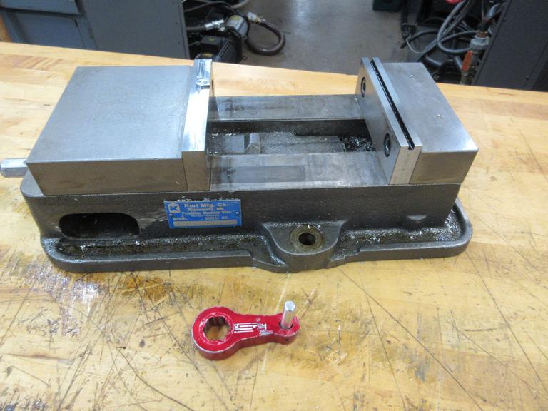 Kurt D675 6" Machine Vise with Hard Jaws and Mini Speed Handle