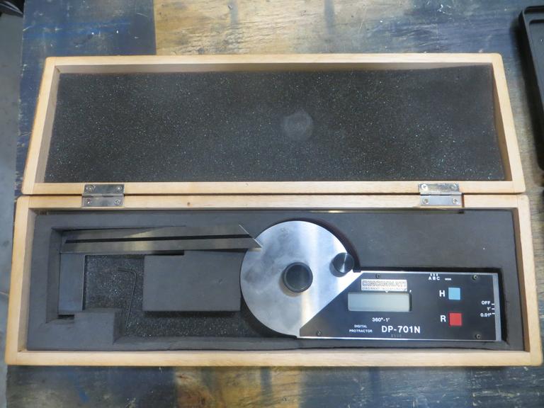 Cincinnati DP-701N Digital Protractor w Wood Case