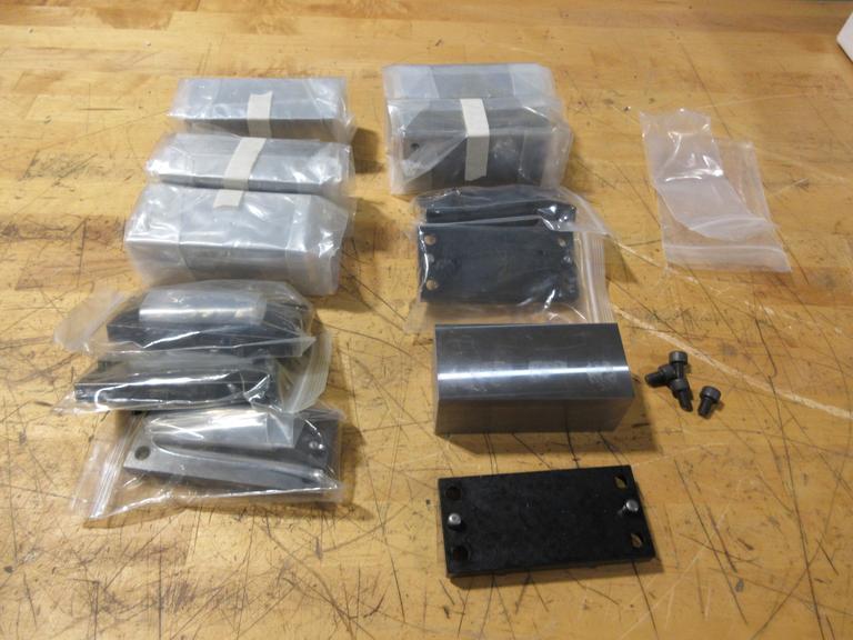 MATE M90JP-125ST2 DynoGrip-96 Machinable Steel Vise Jaw Kit with Adapter Plates 125mm Wide (6)