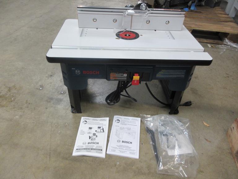 Bosch  Bosch 1617EVS 2.25 HP Electronic Fixed-Base Router, Bosch Portable Jobsite Router Table 26 in. x 16.5 in. Laminated MDF Top