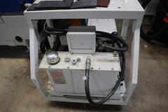 Daewoo Doosan 320/40 CNC Vertical Machining Center with 2 Station Pallet Changer, 12,000 RPM Spindle, 14 Station Rotary Turret, Chip Conveyor