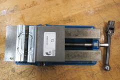Kurt D688 6" Machine Vise with Handle and Aluminum Jaws