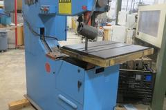 DoAll 3613-1 Vertical Band Saw, 36" Throat, 30-1/2" x 24" Table, Work Light