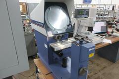 Mitutoyo Model PH-A14 Optical Comparator with KA-12 Counter DRO