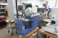 Mitutoyo Model PH-A14 Optical Comparator with KA-12 Counter DRO