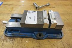 Kurt D40 4" Machine Vise with Handle and Aluminum Jaws