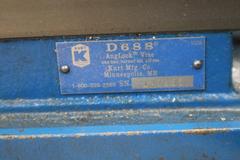 Kurt D688 6" Machine Vise w Steel Jaws