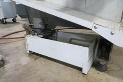 Haas TM-1 CNC Tool Room Mill, Haas 32-Bit CNC Control, 40 Taper, Splash Guards, Coolant Tank & Pump