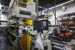 Manford Model 1F-460VS Vertical Knee Mill, X-Axis Powerfeed, Power Quill Feed and Handle, Knee Handle (Newall 2-Axis DRO NOT Operational) 