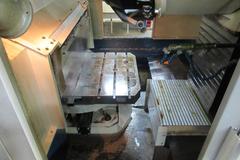 Daewoo Doosan 320/40 CNC Vertical Machining Center with 2 Station Pallet Changer, 12,000 RPM Spindle, 14 Station Rotary Turret, Chip Conveyor