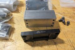 MATE M90JP-125ST2 DynoGrip-96 Machinable Steel Vise Jaw Kit with Adapter Plates 125mm Wide (6)