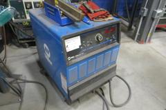 Miller Deltaweld 302 Welder w Miller 24 Speed Constant Wire Feed - ON Boom