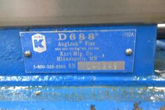 Kurt D688 6" Machine Vise with Handle and Aluminum Soft Jaws