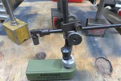 Micrometers (3) w 4 Assorted Magnetic Bases
