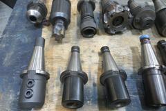 40 Taper Tool Holders (16)