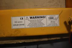 Global Industrial - Single Fork Mounted Forklift Drum Gripper, 1500 Lb. Capacity