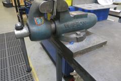 Rolling Work Bench w Wilton Bench Vise, Portable on Casters