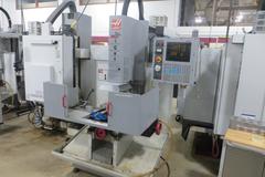 Haas TM-1 CNC Tool Room Mill, Haas 32-Bit CNC Control, 40 Taper, Splash Guards, Coolant Tank & Pump