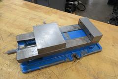 Kurt D675 6" Machine Vise with Speed Handle