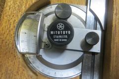 Mitutoyo Protractor W Wood Box
