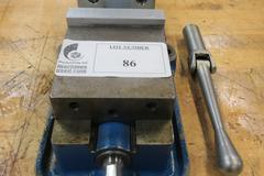 Kurt D40 4" Machine Vise with Handle and Aluminum Jaws