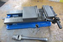 Kurt D688 6" Machine Vise with Handle, Hard Jaws and Back Stop