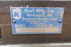 Kurt D675 6" Machine Vise with Hard Jaws and Handle