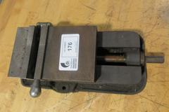 Kurt D-60 6" Machine Vise W/ Jaws & Handle