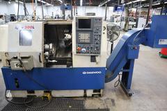Daewoo Lynx 200LC CNC Turning Center, 8" 3-Jaw Chuck, 10 Station Turret, Tool Presetter, Tailstock, Chip Conveyor, Parts Catcher