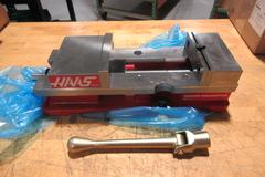 Haas Kurt DX6 6" Machine Vise W/ Steel Hard Jaws & Handle NEW IN BOX!