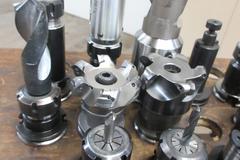 CAT40 Tool Holders (12) ER32 Collet, Shell Mill, in Wooden Rack Mounted on Uline Rolling Plastic Cart